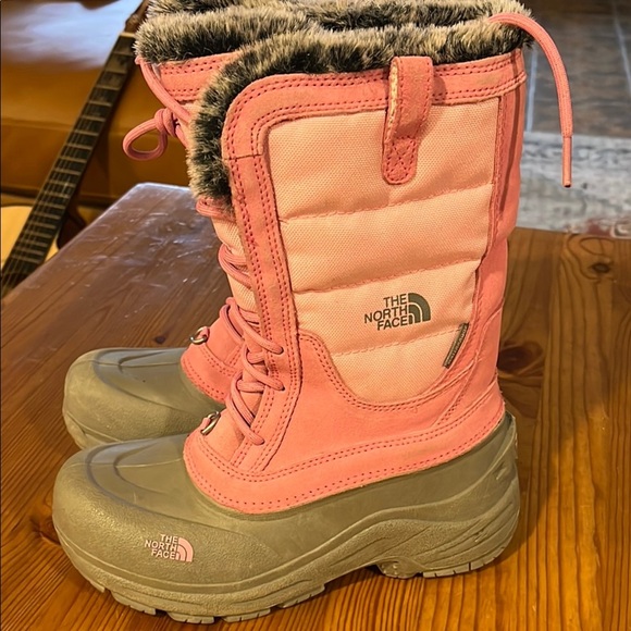 The North Face Pink and gray Insulated lined Boots - Picture 6 of 11